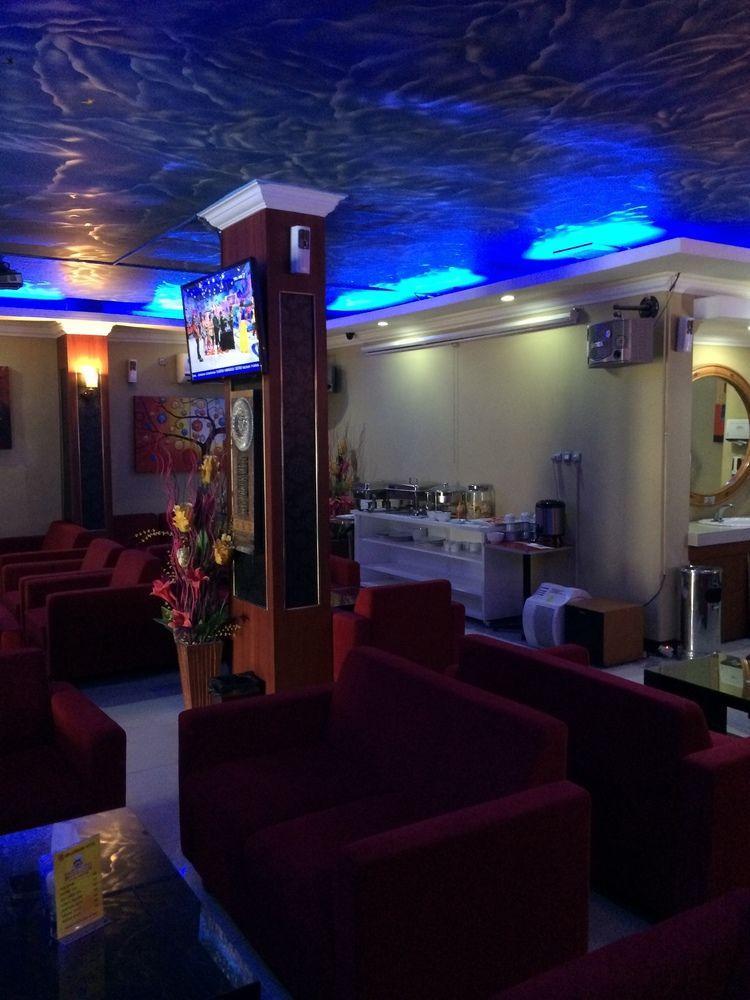 Hollywood Hotel Джакарта Екстериор снимка