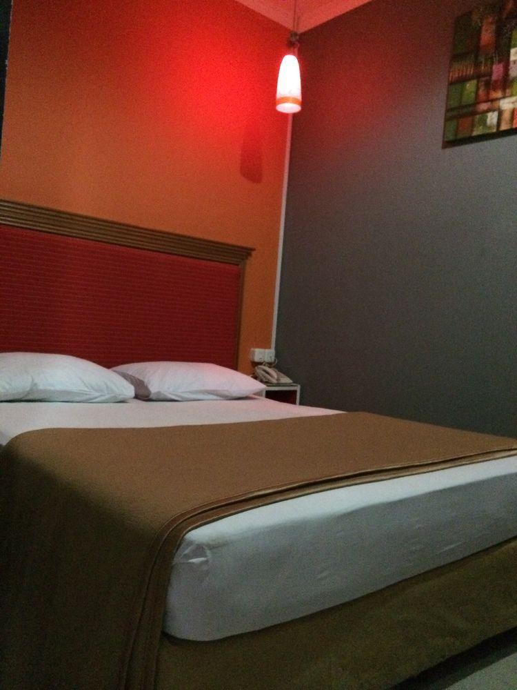 Hollywood Hotel Джакарта Екстериор снимка