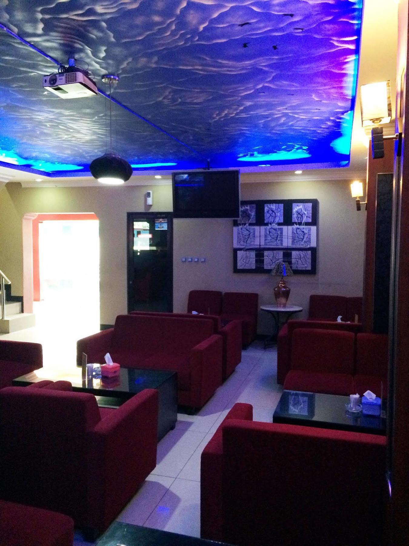 Hollywood Hotel Джакарта Екстериор снимка