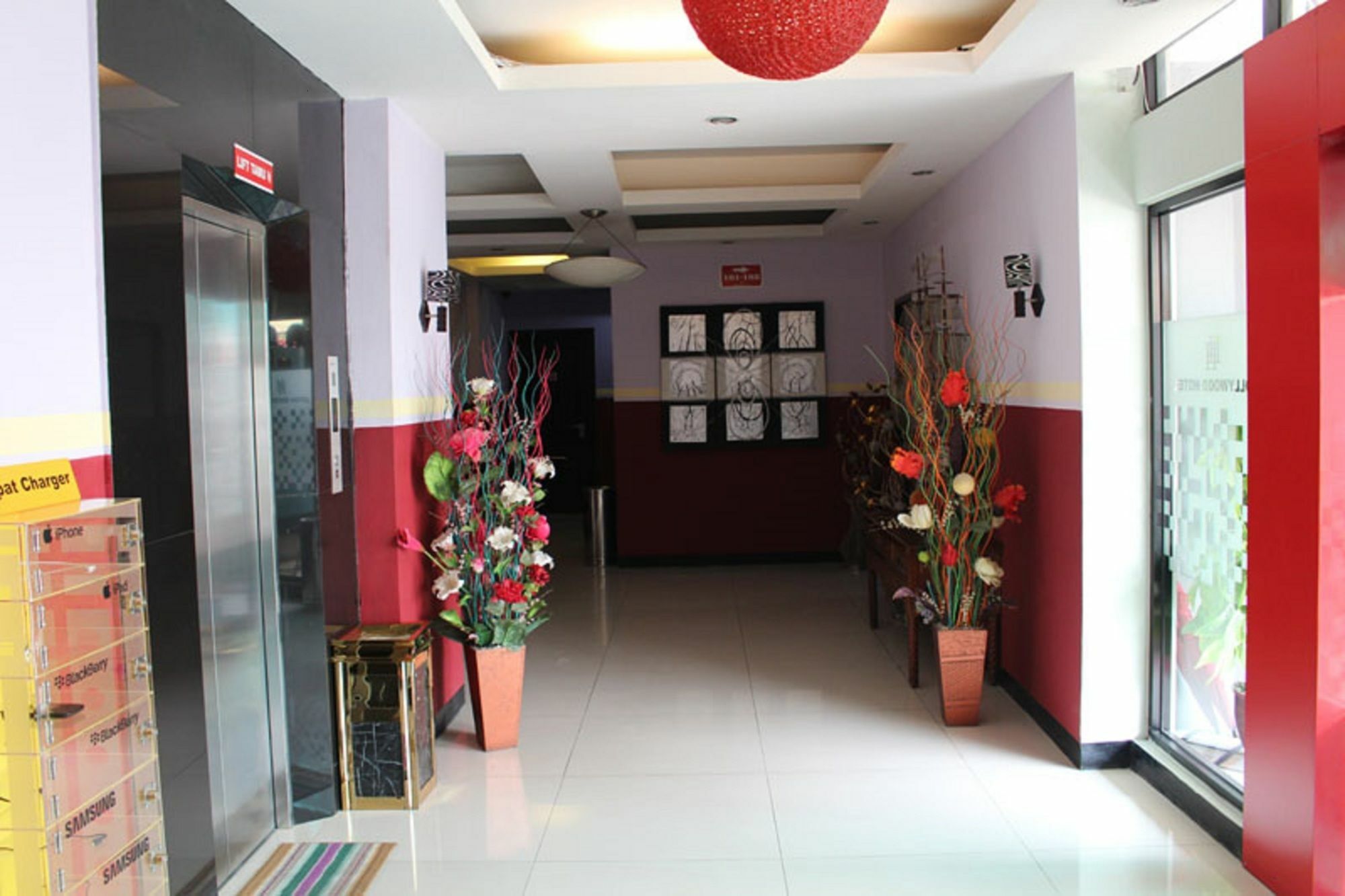 Hollywood Hotel Джакарта Екстериор снимка